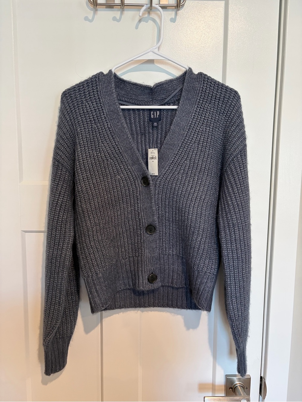 GAP Women's Slate Gray Chunky V‑Neck Button Cardigan